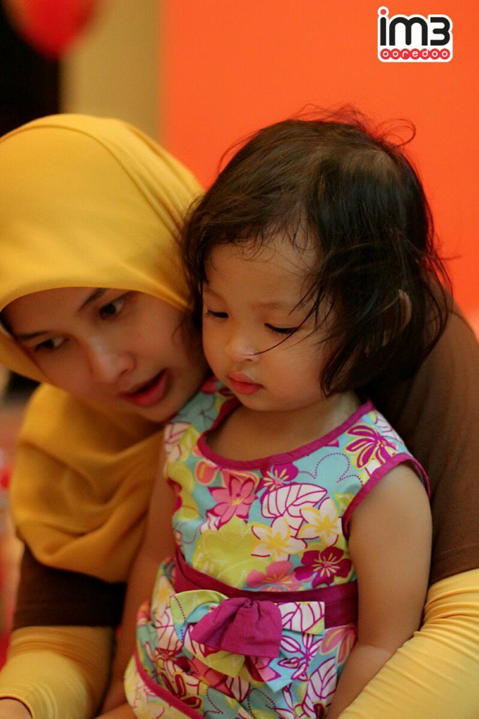 endahhalwa's tweet photo. Selamat Hari Ibu #im3semarangInner @IM3OoredooJTG https://t.co/KbZg77X7BP