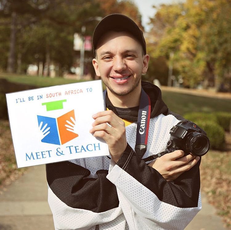 MeetandTeach's tweet photo. Meet Wade, a recent graduate in Cinema &amp; Photography, who's teaching a photography workshop in Cape Town #meetandteach #harvestyouthproject https://t.co/sAlG4vg4oC
