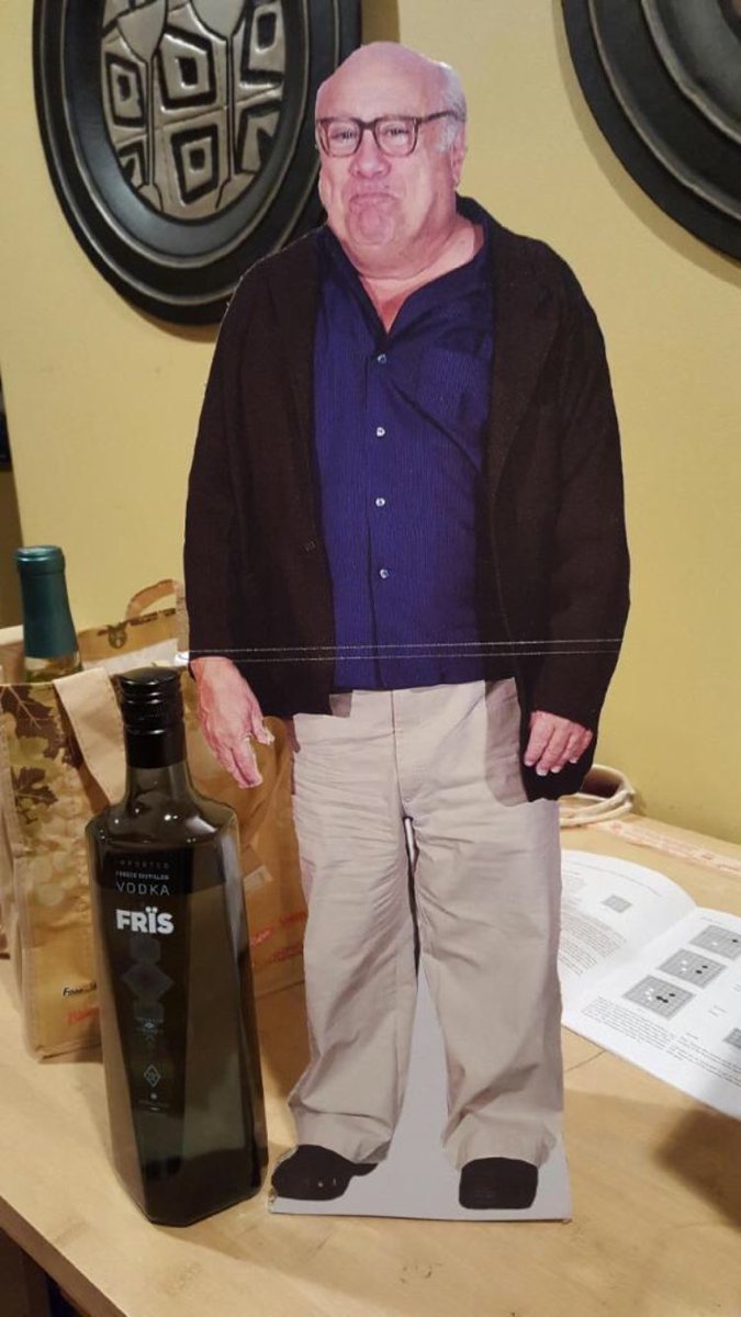 adriennexgrace's tweet photo. classic DeVito https://t.co/mPva5brh8I