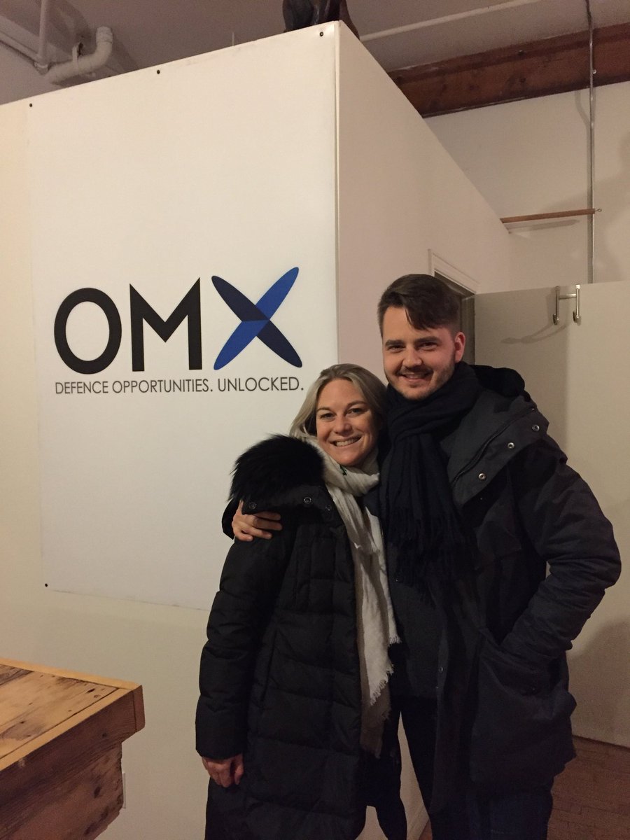 WillLymer's tweet photo. Hanging out with the very talented @nicoleverkindt at @offsetmarket - she even bought me a very thoughtful Christmas gift...:) #nextgenden https://t.co/cgJr2YbnDf