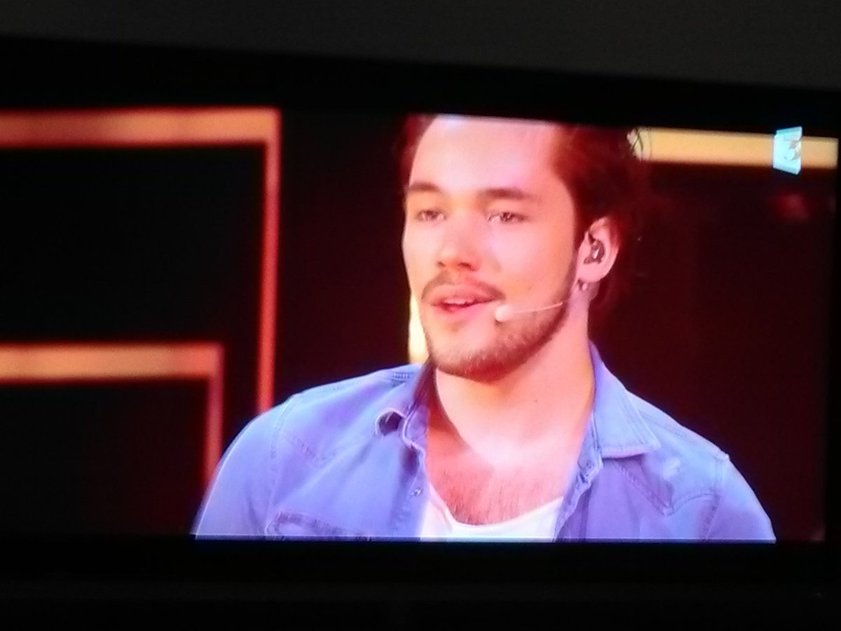 DmMaeva's tweet image. @VictorLeDouarec #Resiste #Debranche #France3