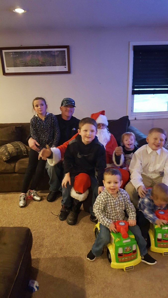 Home Depot Santa making a stop at a family in need. This makes all the difference. <a href="/SWhitehouse264/">Scott Whitehouse</a> <a href="/CianciFran/">Frances Cianci</a> <a href="/DelvecchioA/">Andrea Del Vecchio</a>