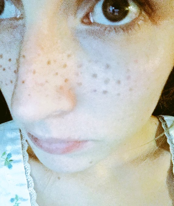 Playing with makeup lol #FakeFreckles https://t.co/HMmD06ogut<a href="/tag/fakefreckles"class="tags">#FakeFreckles</a>