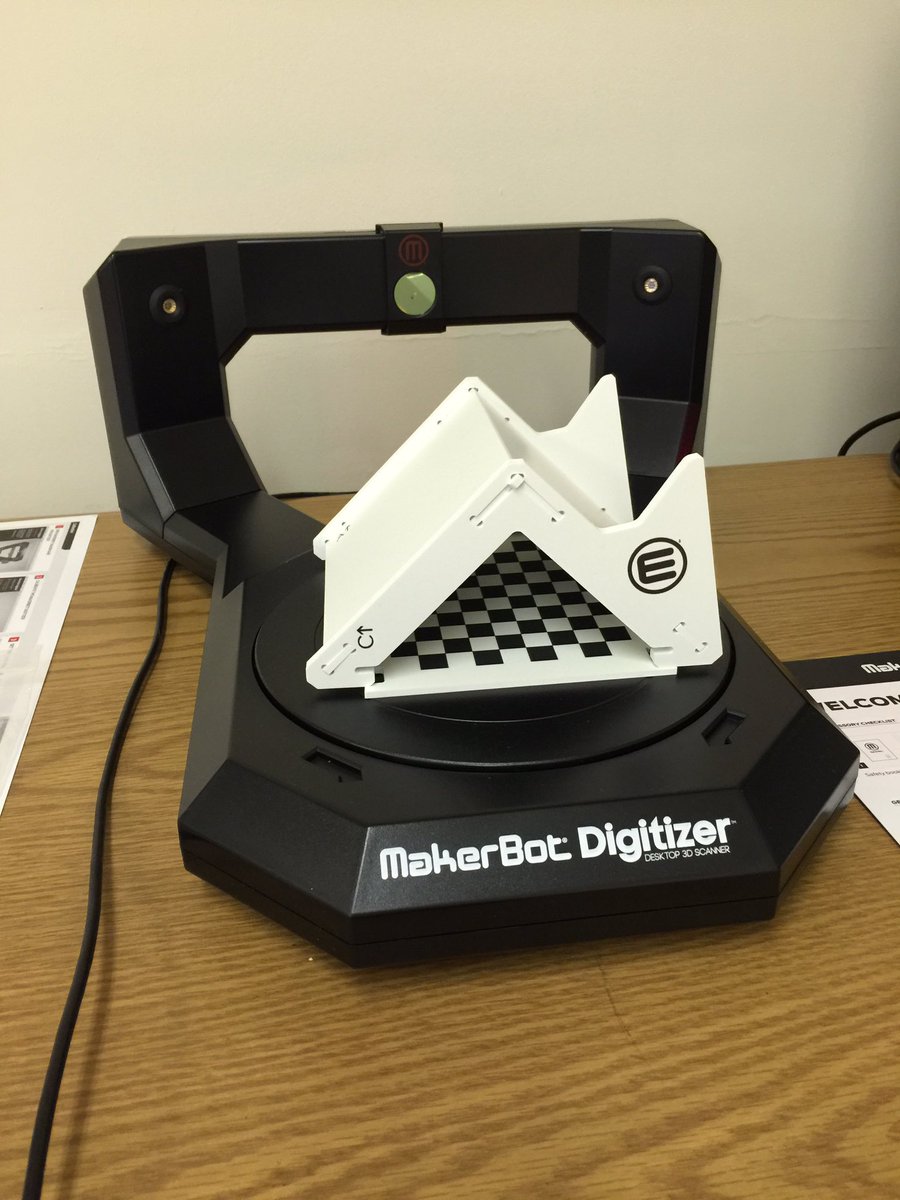 PigCityBooks's tweet image. Excited about our new #digitallearninglab in the technology dept. @dcsnc. New furniture, @Promethean & @makerbot.