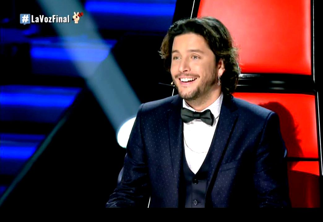 El equipo de <a href="/manuelcarrasco_/">Manuel Carrasco</a> canta 'Y ahora' #LaVozFinal
goo.gl/M3Gm9t #EquipoManuel #TeamSanz #FinalMalú