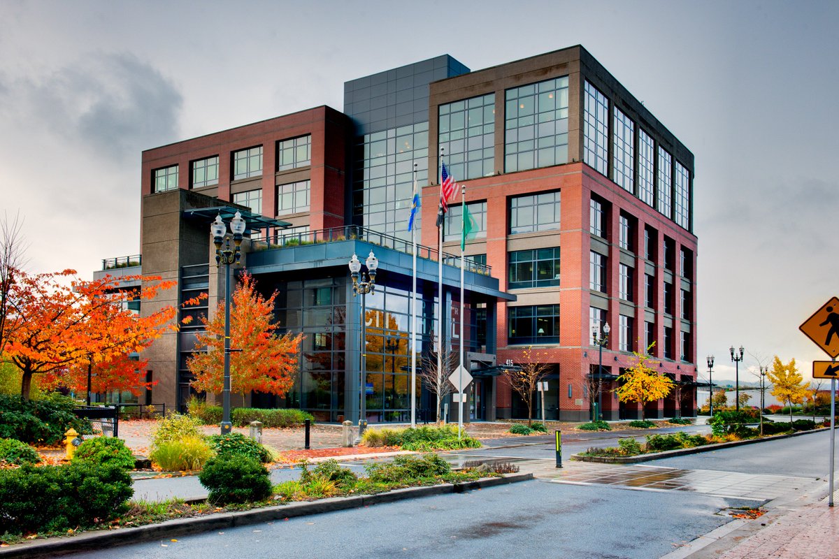 VancouverUS's tweet photo. Love your #VanWa City Hall? Take a second to nominate us for @ELGL50's #BestCityHall in the world! https://t.co/0MyPTT9Qio #ELGLCityHall https://t.co/4ZtJXhCBiY