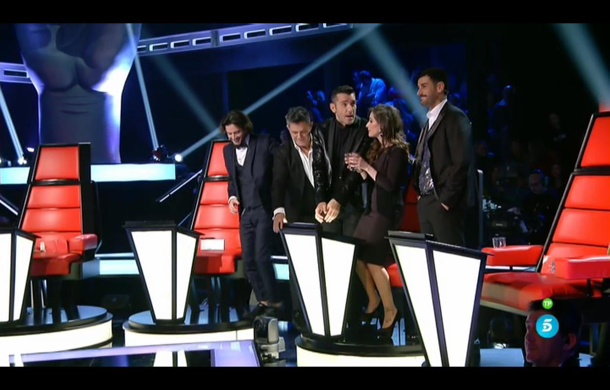 RT si te parece que los discursos de <a href="/MelendiOficial/">Melendi Oficial</a> merecen un Premio Nobel como mínimo #LaVozFinal > mdia.st/directo5