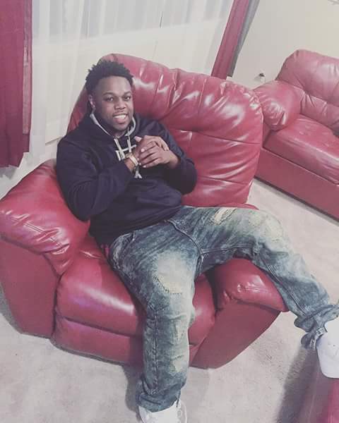 1Jmigo's tweet photo. They talk beind my back, but they behind me for ah reason 😎 https://t.co/BiUq2jftDY