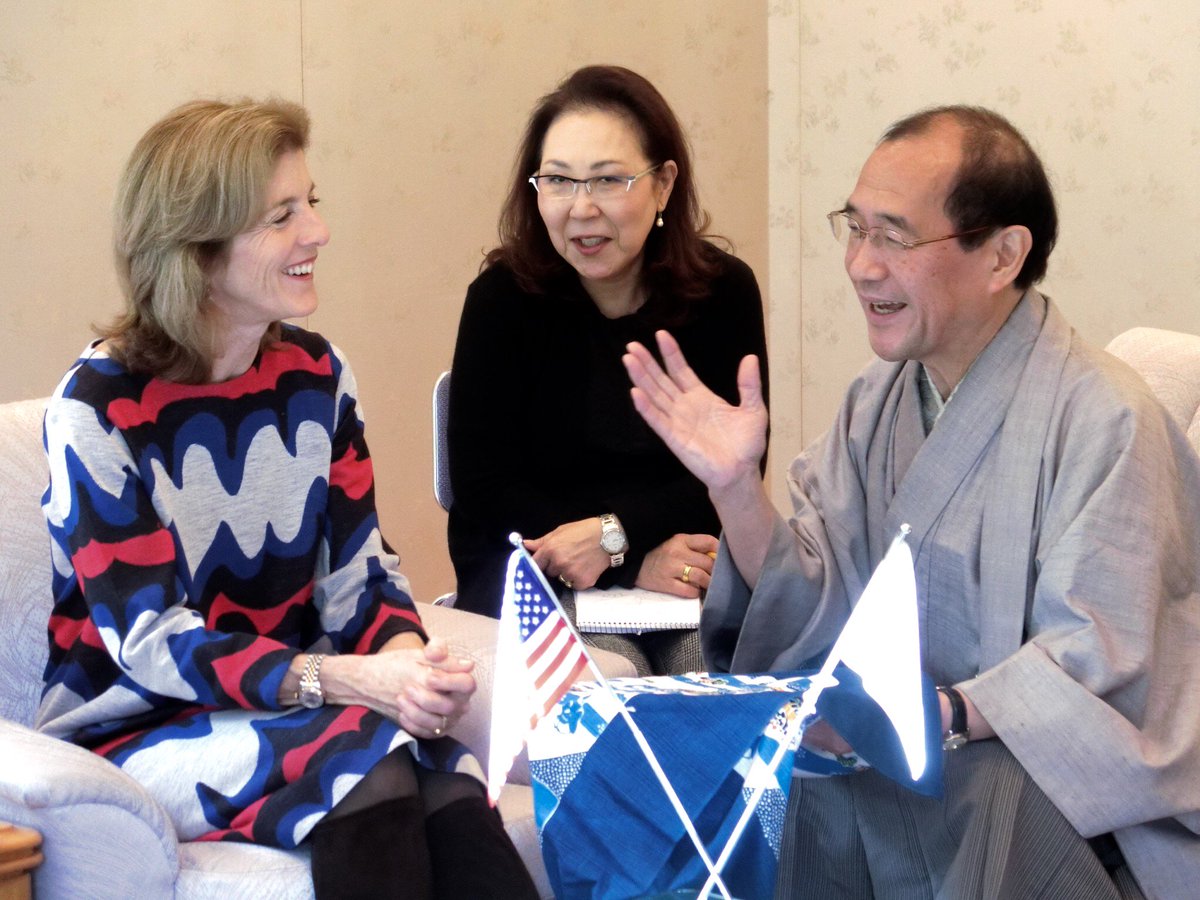 AmbCKennedy's tweet photo. 明日を担う皆さんと留学で視野を広げることについてお話しました Talking to tomorrow's leaders about finding a #broaderview through study abroad @kyotocitykoho @kokoka_kyoto https://t.co/gMlVvrxBWM