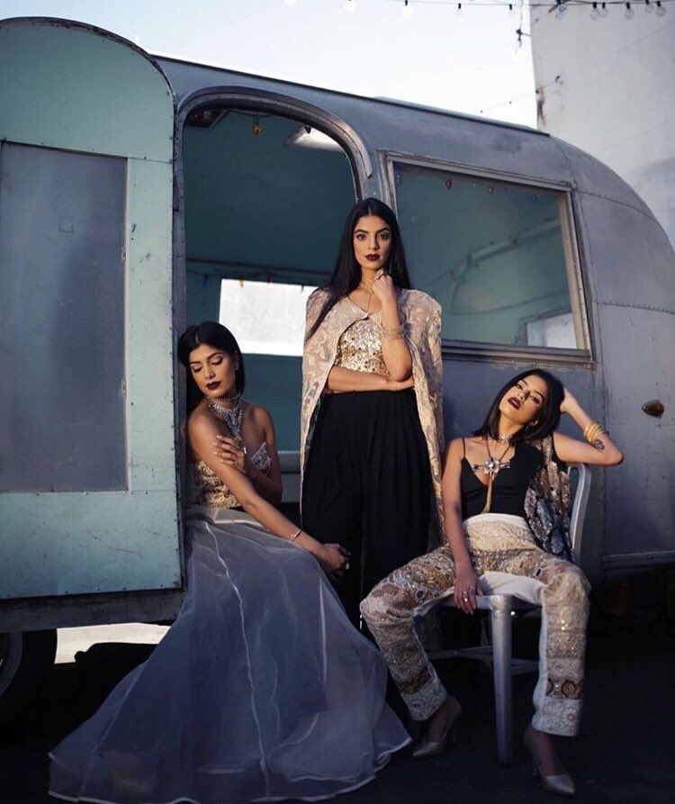KamaApp's tweet photo. #NamaSlayNYC Series, a fashion photoshoot project including all South Asian designers, artists, and other creatives. 😍📸 via @SaunakSpace https://t.co/ZtOar8foHU