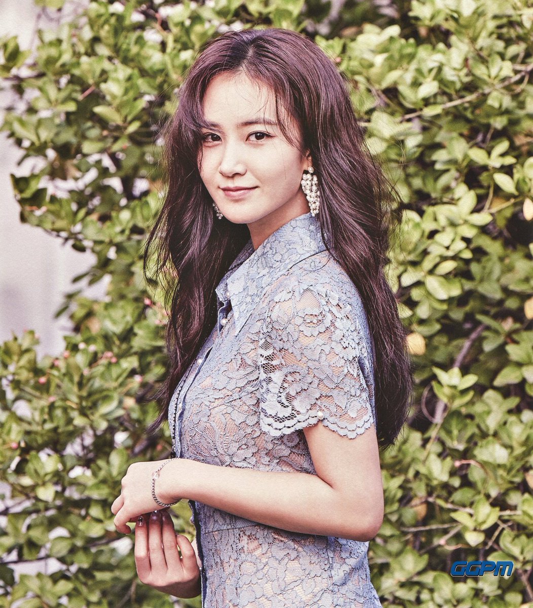 YuriBraziI's tweet photo. [#SCAN] Yuri para Season's Greetings 'Ordinary Days' 2017. https://t.co/YMFsLv4Klo