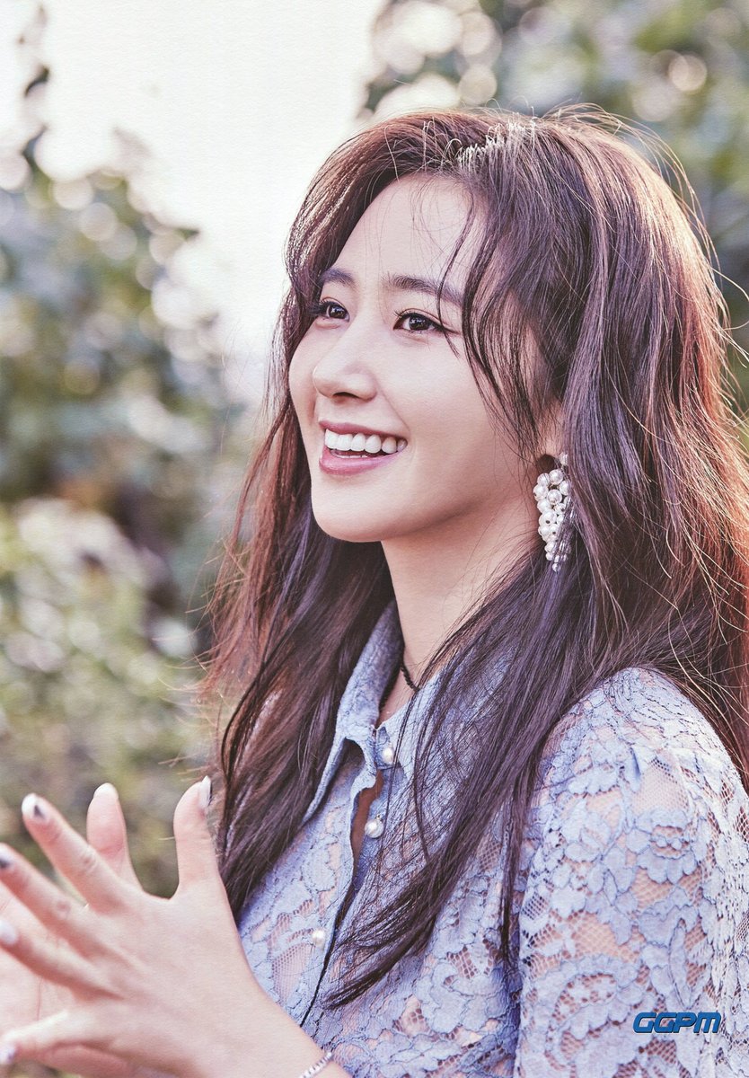 YuriBraziI's tweet photo. [#SCAN] Yuri para Season's Greetings 'Ordinary Days' 2017. https://t.co/YMFsLv4Klo