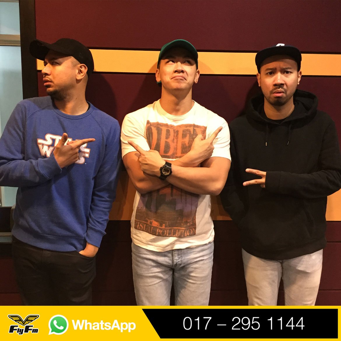 FlyFM958's tweet photo. #FlyWolfpack wants to know!

Who is the WORST #CannotOKE singer? *points finger*

CALL: 03 7724 1144 https://t.co/g5QR77gZHR