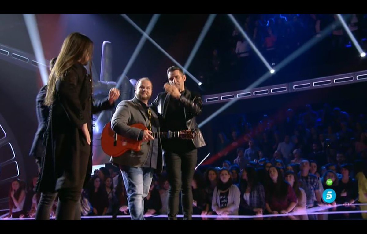 MusicTelecinco's tweet photo. VAYA 3, @RafaBlas_, @DavidBLaVoz, @AntonioJSMazuec #LaVozFinal > https://t.co/ZWWybRIhiL https://t.co/0VhAjy54gX