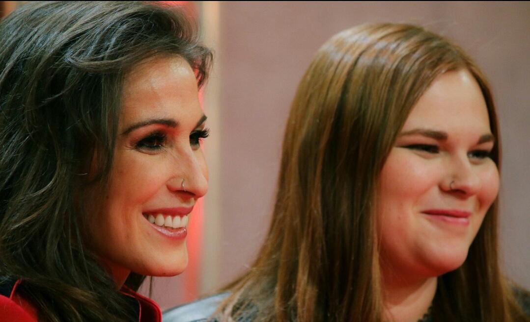_EquipoMalu_'s tweet photo. Nuestra ganadora 👏👏👏
@IreneCLaVoz #EquipoMalú @_MaluOficial_ 😍😍😍😍
@lavoztelecinco https://t.co/Tx4G2orErI