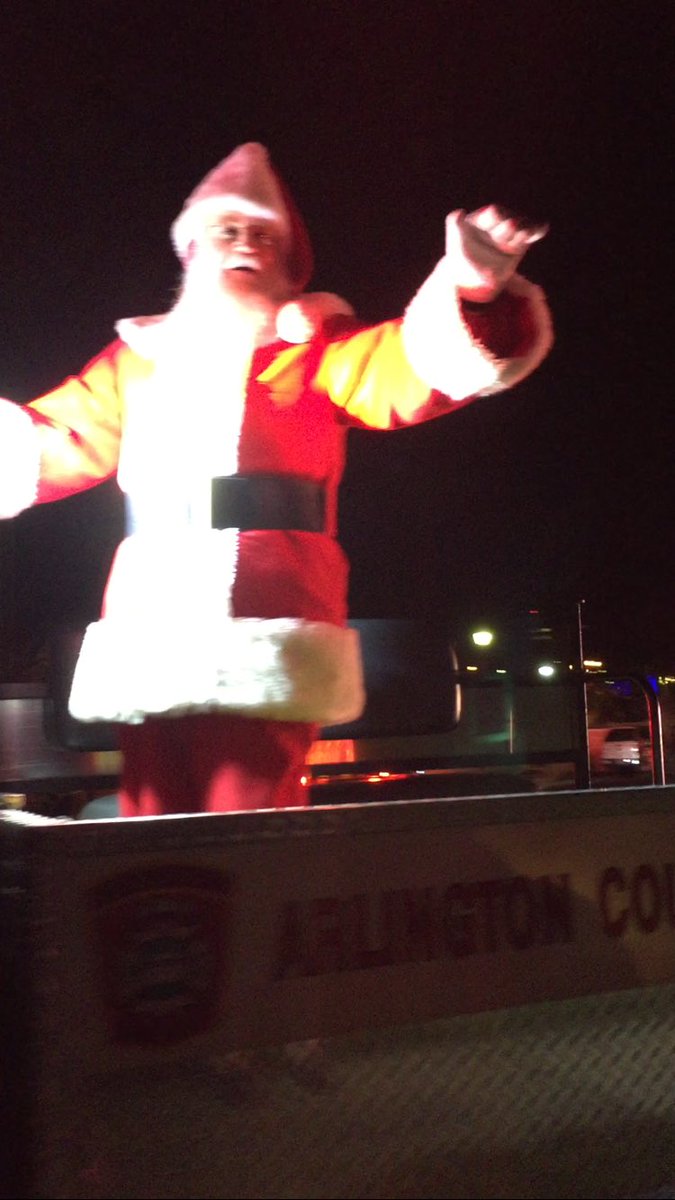 Arlington Fire (@ACFDPIO) thanks for bringing Santa by!