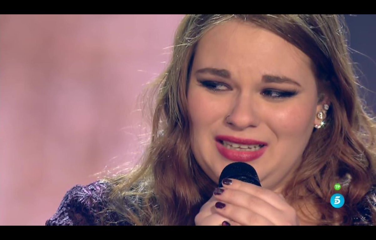 MusicTelecinco's tweet photo. .@IreneCLaVoz está tan emocionada... ¡¡Nos encanta!!  #LaVozFinal > https://t.co/ZWWybRIhiL https://t.co/FB2hxSWo6Q