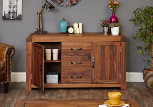 wellfurnished1's tweet photo. Our oak sideboards add a natural look to your home https://t.co/7MBSSYS1dP https://t.co/jaTU8Ls9VK #MLGE