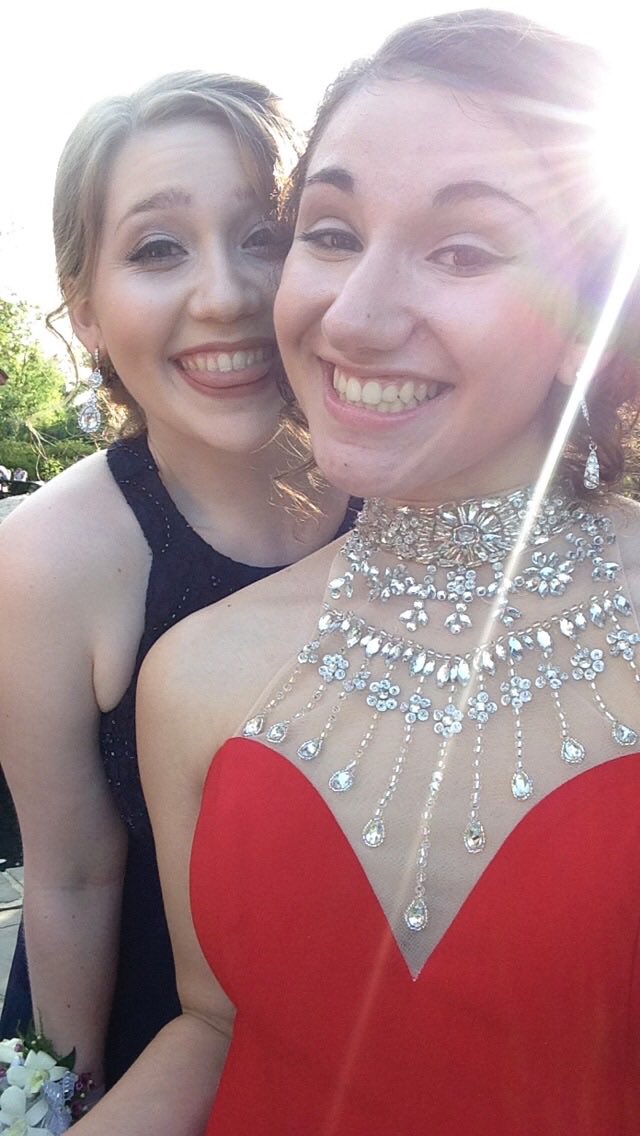 cristina020499's tweet photo. Happy 17th birthday to my best friend since the tire swing in 2nd grade! Love you Sarah Gow 💗💗💗 (( @sarahgoww )) https://t.co/fyz0llyd4E