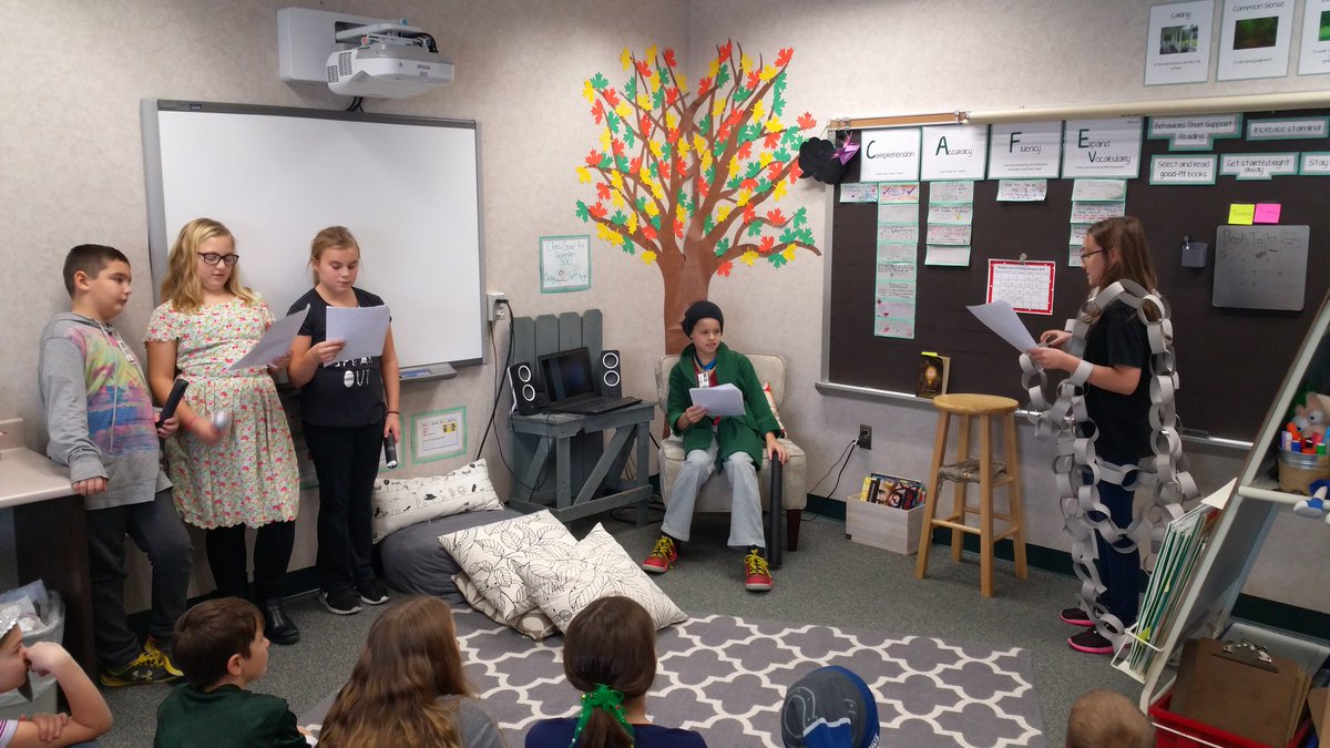 HESChapman's tweet photo. We had a blast performing our reader's theater scenes from A Christmas Carol! #focusonfluency #bahhumbug #somanyscrooges https://t.co/xAImJKNf0Q