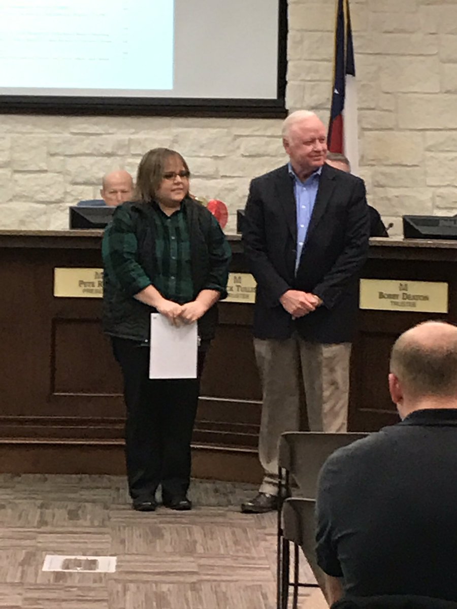 ChristyRWatley's tweet photo. Congrats to 2nd grade teacher Andrea Ruiz on receiving the Extra Mile Award  @MidwayISD Board  meeting @HewittElem #TeamHewitt2016 https://t.co/eZ12XVKqhM