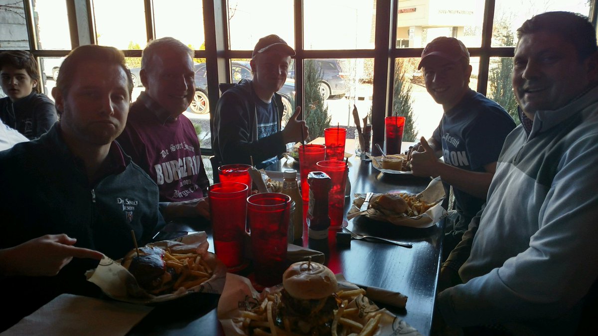 DSJBurger's tweet photo. Enjoy your break, Spartans! Expect a new year full of new and exciting  burgers!! Remember to #BurgerOn https://t.co/3RcSZOjXFv