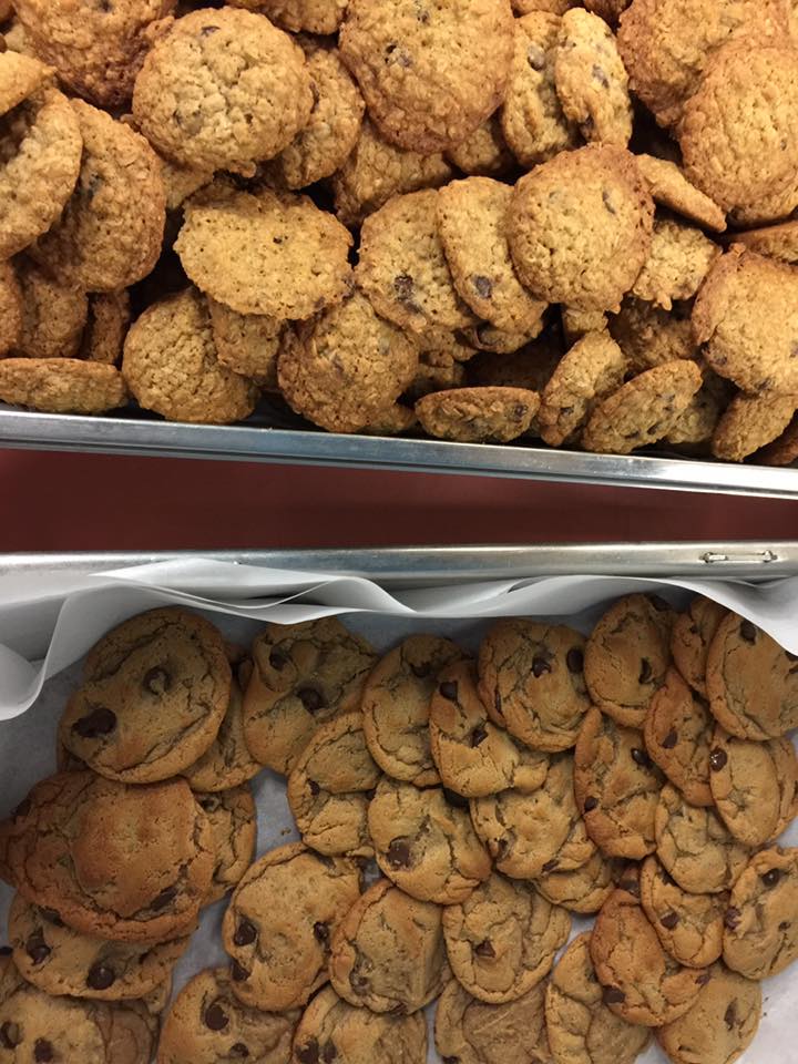 jkinnarneyedu's tweet photo. Crowned the #throwdown #winner today #cookies #thegoldenspoonismine #WESBlueDevils https://t.co/LjtO8T9eTL