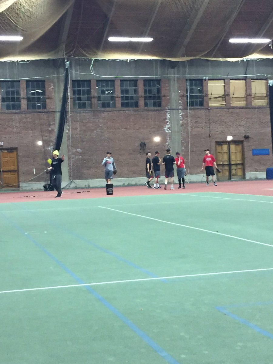 dreambatbombers's tweet photo. Golden Glove competition to close out the infield workouts at Trinity #LevelAbove https://t.co/KFjTjEc1vx
