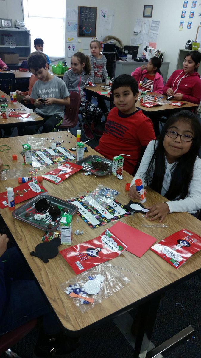 kwbnunley's tweet photo. #kids having fun# holidayparty https://t.co/k1Idumy6GG