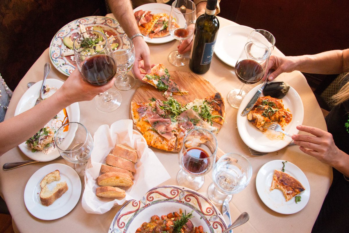 The best wine is the one you drink with friends. <3 #PanevinoSD #WineWednesday