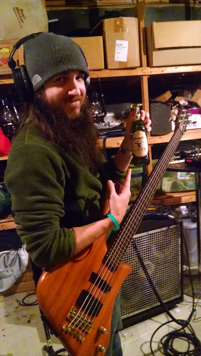 tintedglasssky's tweet photo. Practicing our caroling. Thanks for the inspiration @Yuengling_Beer. #MakeItInRI # livemusic #wintersolstice #silentpractice https://t.co/NkIVytgj2N