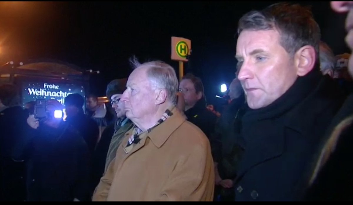 Proud of the vast majority in my home city #Berlin!
Disgusted by the right-wing minority, trying to exploit the #Breitscheidplatz terror.