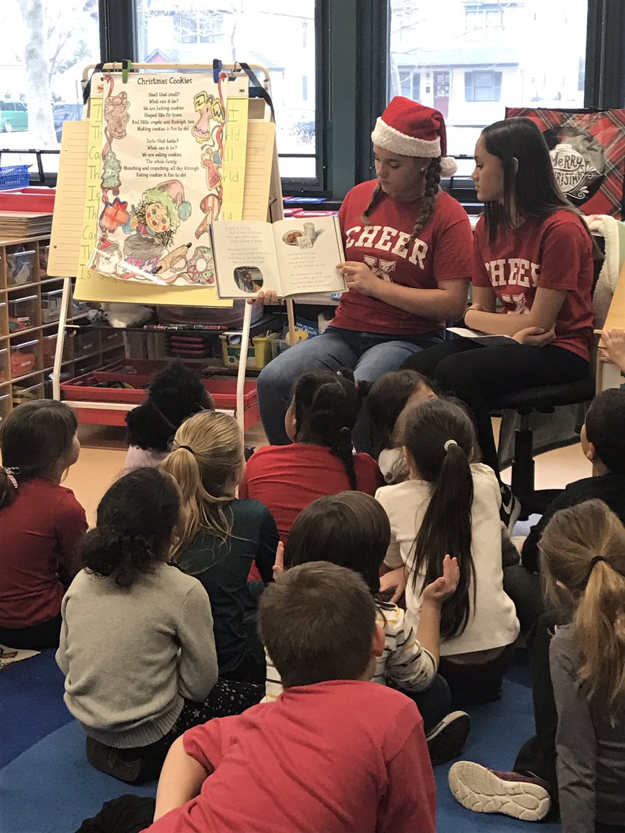 Keyport_Cheer's tweet image. Spreading some holiday CHEER to the elementary school today 👍🏻