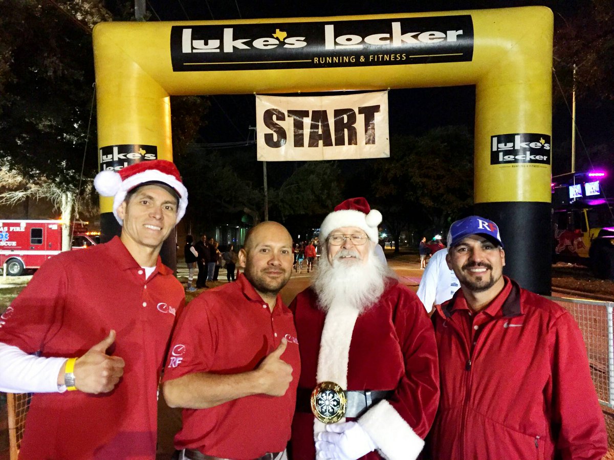runfarusa's tweet photo. RunFAR's rockin' it with Santa! #dallasjbr @lukeslocker RESULTS: https://t.co/6T73jK8rkN #runfarstrong https://t.co/VRXAyMkc5u
