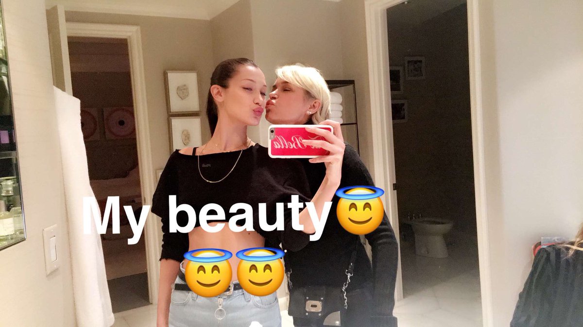 HadidNews's tweet photo. Bella via snapchat (babybels777). https://t.co/3A6LbqHzZn