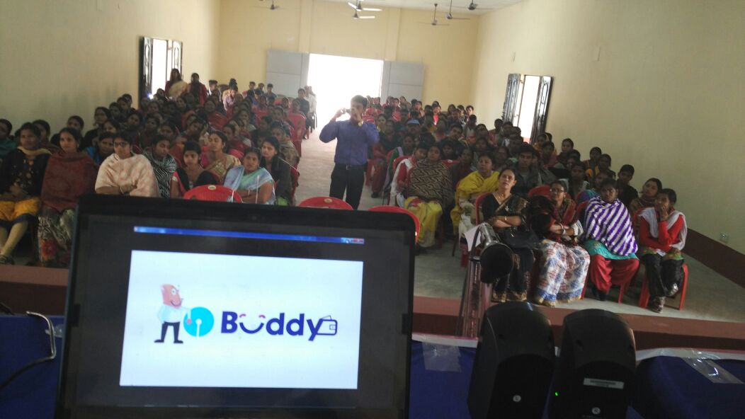 DSPSAIL1's tweet photo. @SAILsteel @SteelMinIndia  Mass Awareness Programs on Cashless Transactions by DSP for adjoining villages, housewives &amp; ladies and employees https://t.co/IJR4N0DAtr