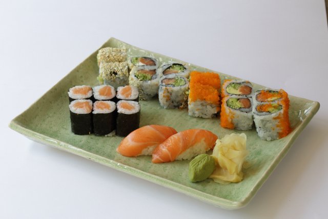 YENİ!#SalmonLovers 😍#SanDiegoRoll #PhiladelphiaRoll #SakeRoll #SakeNigiri #sushico #somon #salmon #sushi #suşi #суши #sushiroll #nigiri