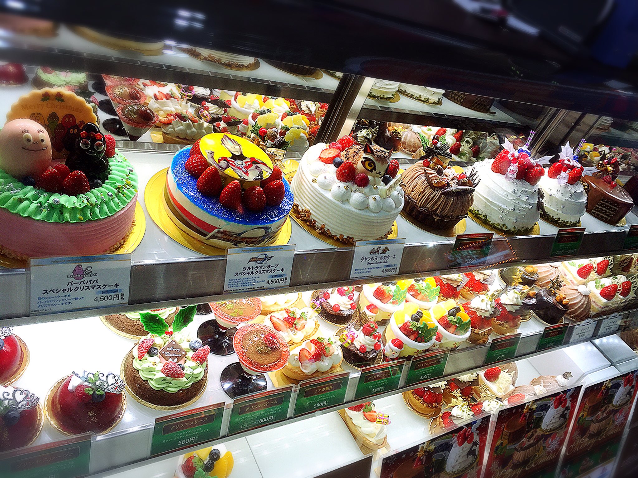 Twitter 上的 Patisserie Swallowtail 東急ハンズ池袋店 1fエントランス 本日よりクリスマスホールケーキ を販売しております 当店自慢のオリジナルホールケーキに加えてコラボホールケーキもご用意しております 是非お立ち寄り下さいませ T Co Og0ciwpv0b