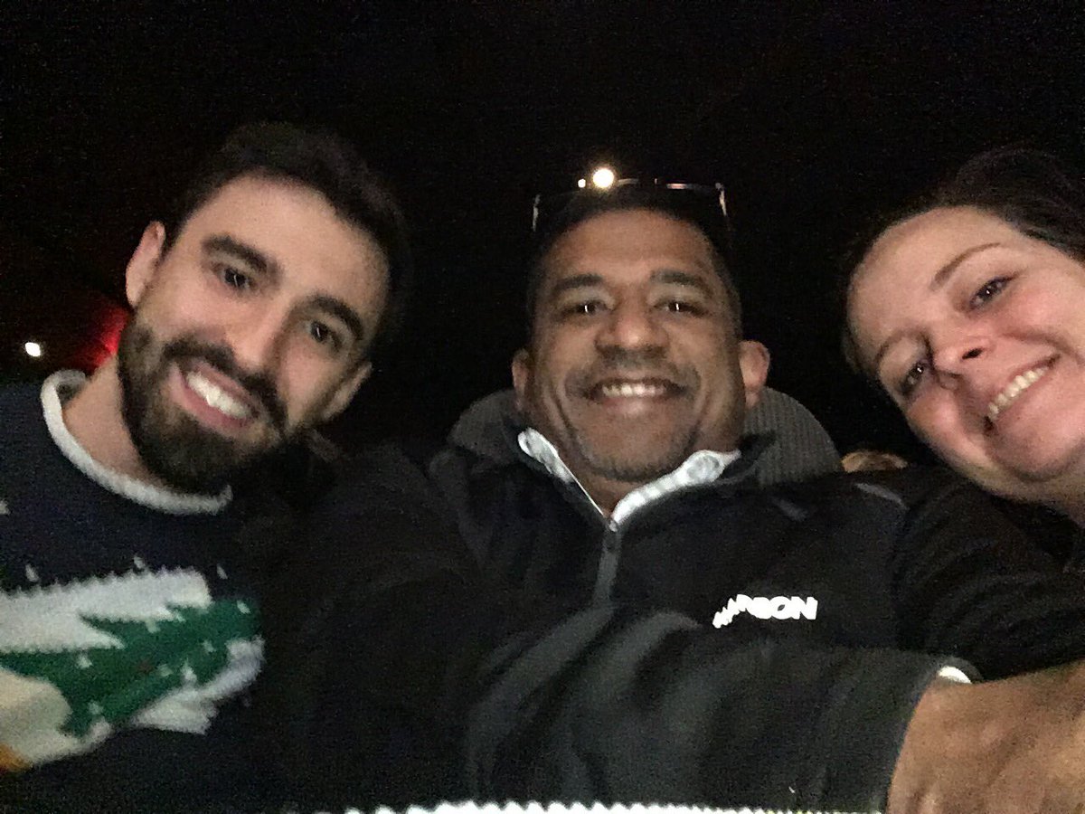 rnanjad's tweet photo. Holiday doc love, with my gang at #HSDocClub #JingleBellRocks #RareFinds!! https://t.co/lWpvdgT0oI
