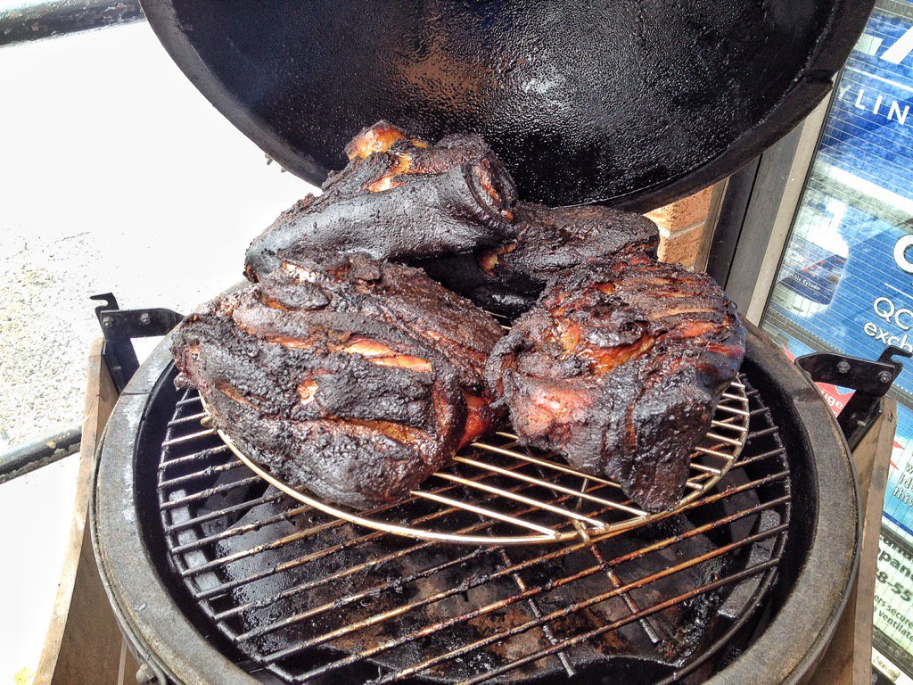Finished product a total of 10 hours. 💦👊💦.  #porkshoulder #greenegg  #certifiedbbqexperts #sobiesbbqs #mouthwatering