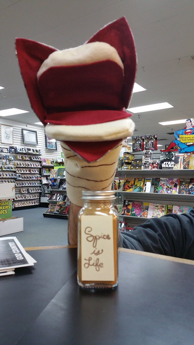 MichaelJWall2's tweet image. Best Christmas gift!!! #spicewormpuppet #spicemustflow Thanks @nerdilyblog !