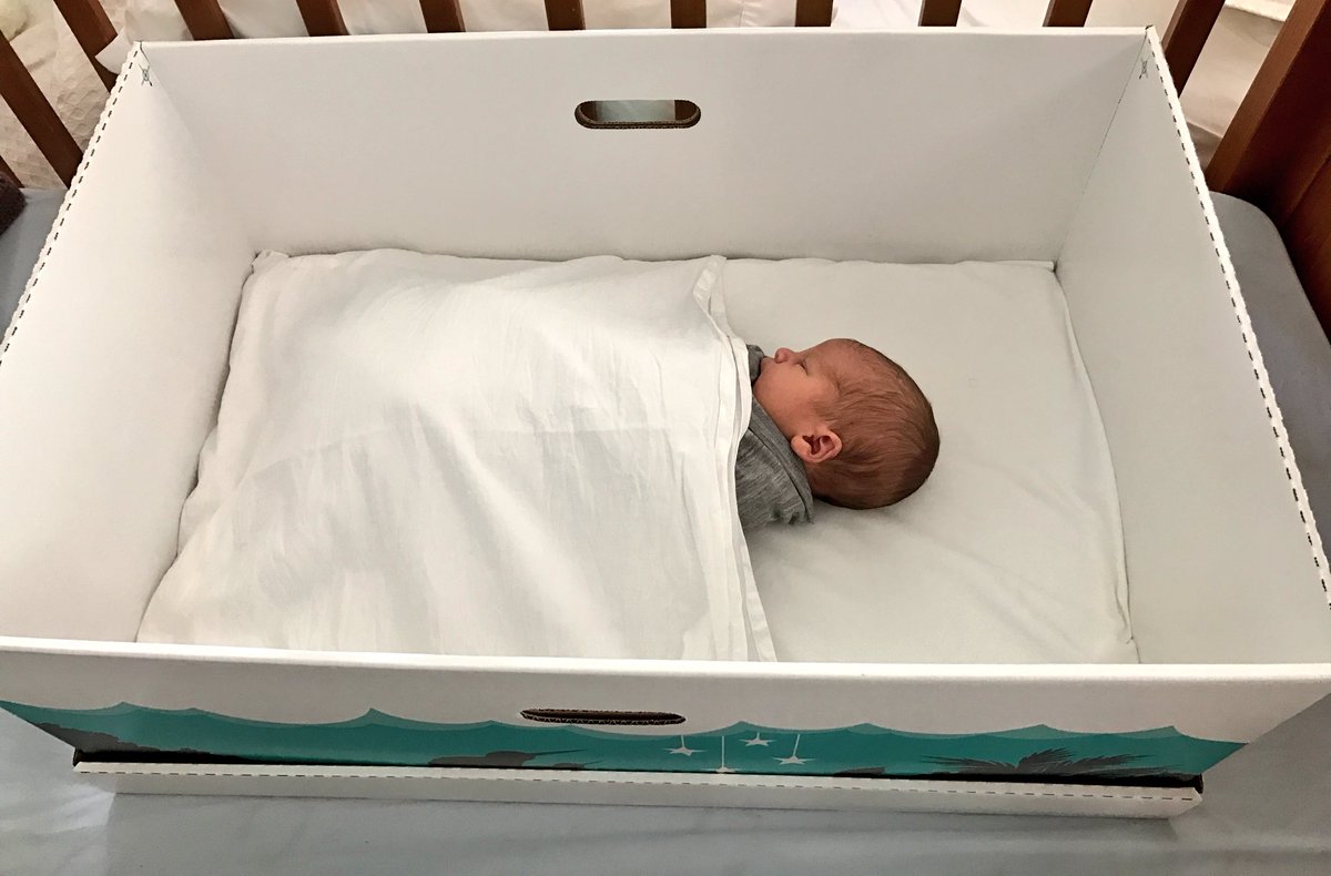 BabyStartNZ's tweet photo. Would we sleep our own baby in one of those cardboard boxes? We sure would! Merry Christmas! #BabyStart #babybox #nz https://t.co/5zDYW4uUdL