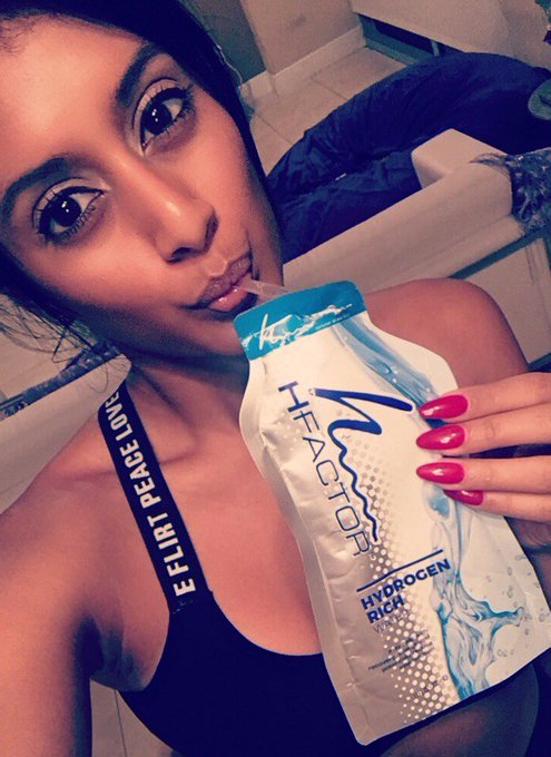 Mmmmm! ☺️  Retweet this if you want a taste of this... Yummy water!😉😘  @HFactorLife #HFactorLife https://t<a href="/tag/hfactorlife"class="tags"><span>#hfactorlife</span></a>
