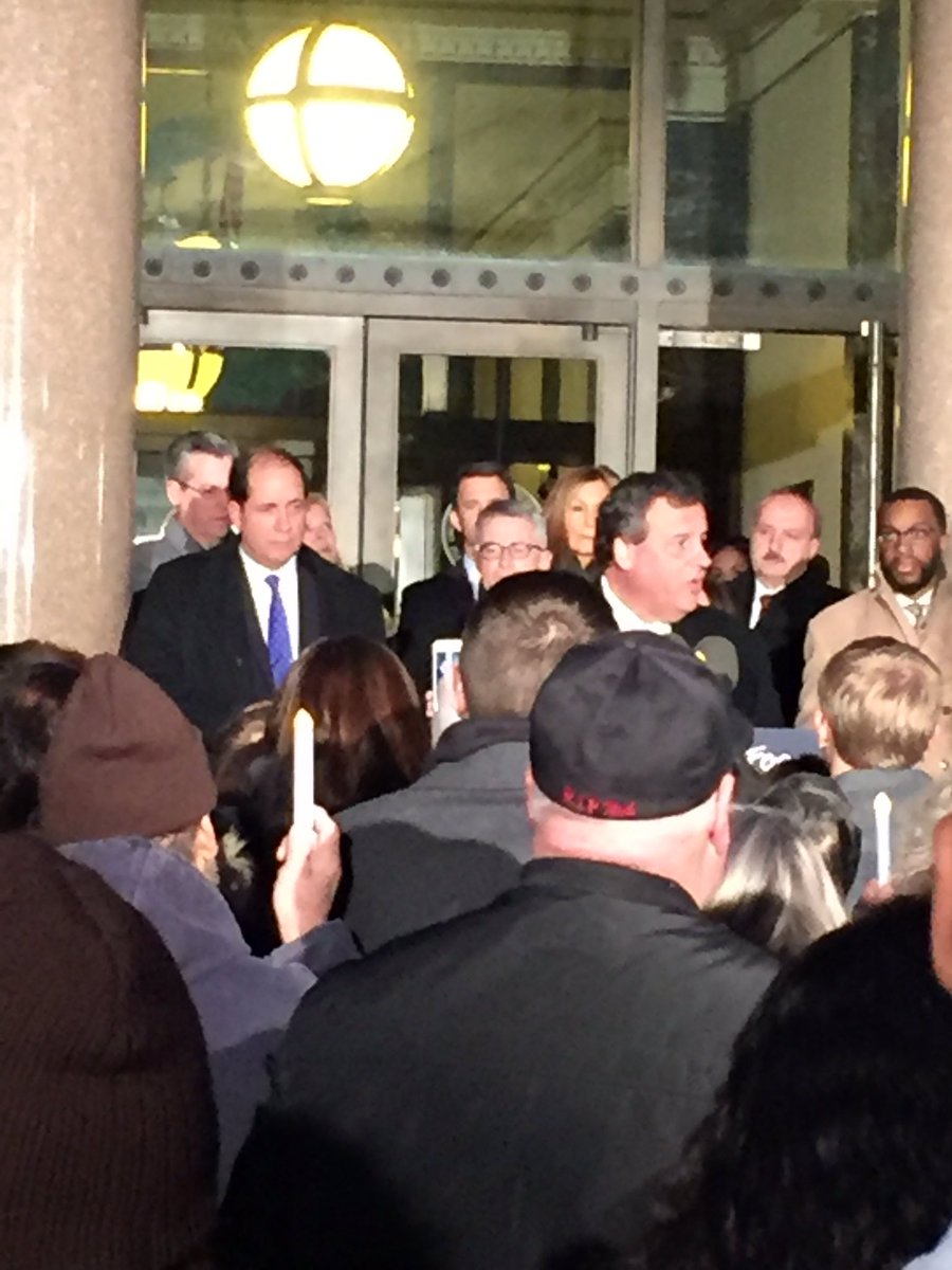 #CandlelightVigil for hope to those with the disease of addiction at NJ State House steps w <a href="/GovChristie/">Chris Christie</a> &amp; <a href="/SenJoeVitale/">Joe Vitale</a>. <a href="/NJPN/">NJPN</a> joins 100s.