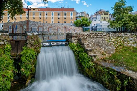 Οι πηγές της Αγίας Βαρβάρας φιγουράρουν τα τελευταία χρόνια ανάμεσα στα 60 καλύτερα πάρκα της Ευρώπης.Κι εδώ βρίσκεται το <a href="/HydramaGrandHTL/">Hydrama Grand Hotel</a>