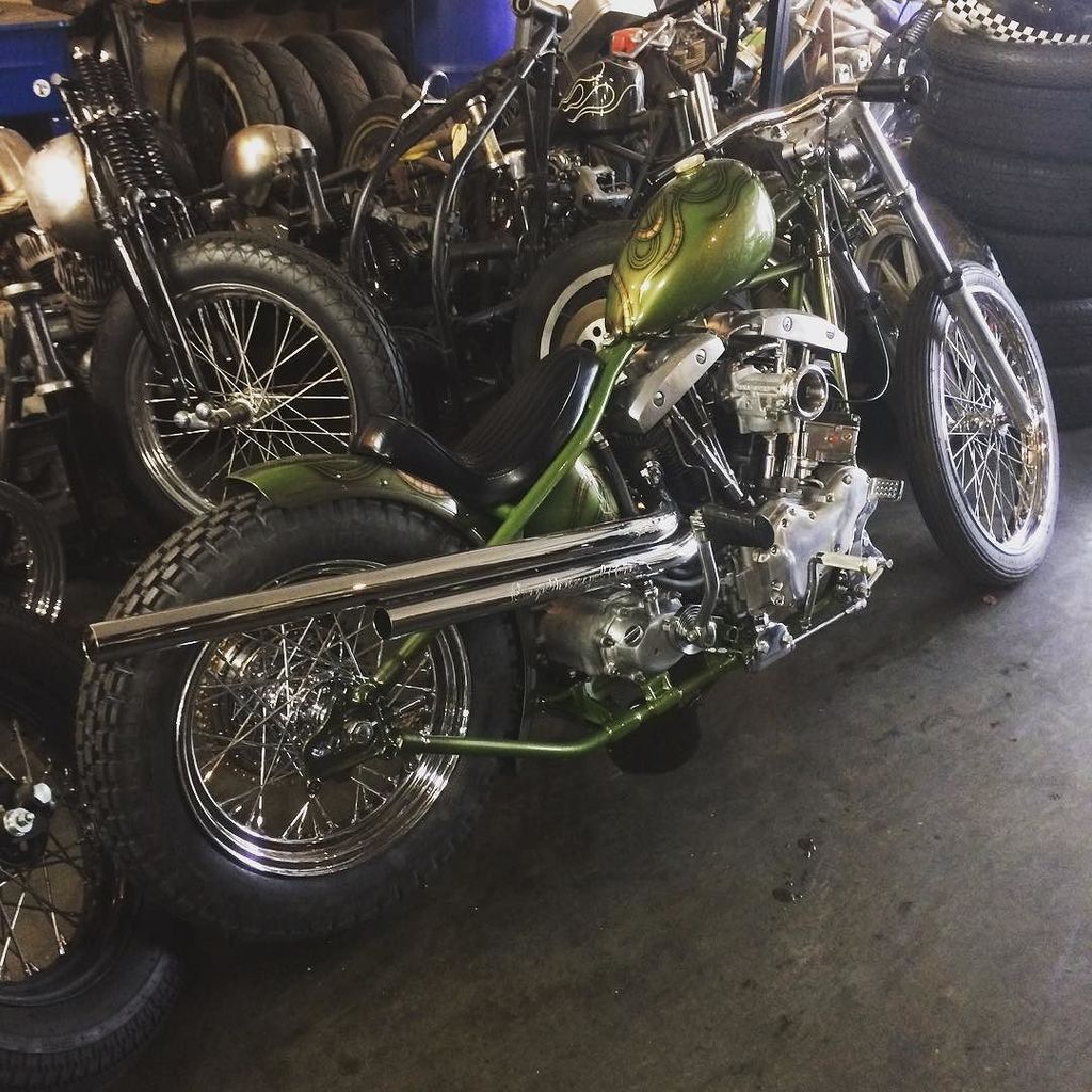 customfront's tweet photo. 今日も安定のストゥープスタイル。この手のストリートチョッパーの宝庫ですね。
#stoopmotorcycles #chopper #chopperstyle #harleydavi… https://t.co/Mpg7QCOwGR https://t.co/Gb6dEv8a88