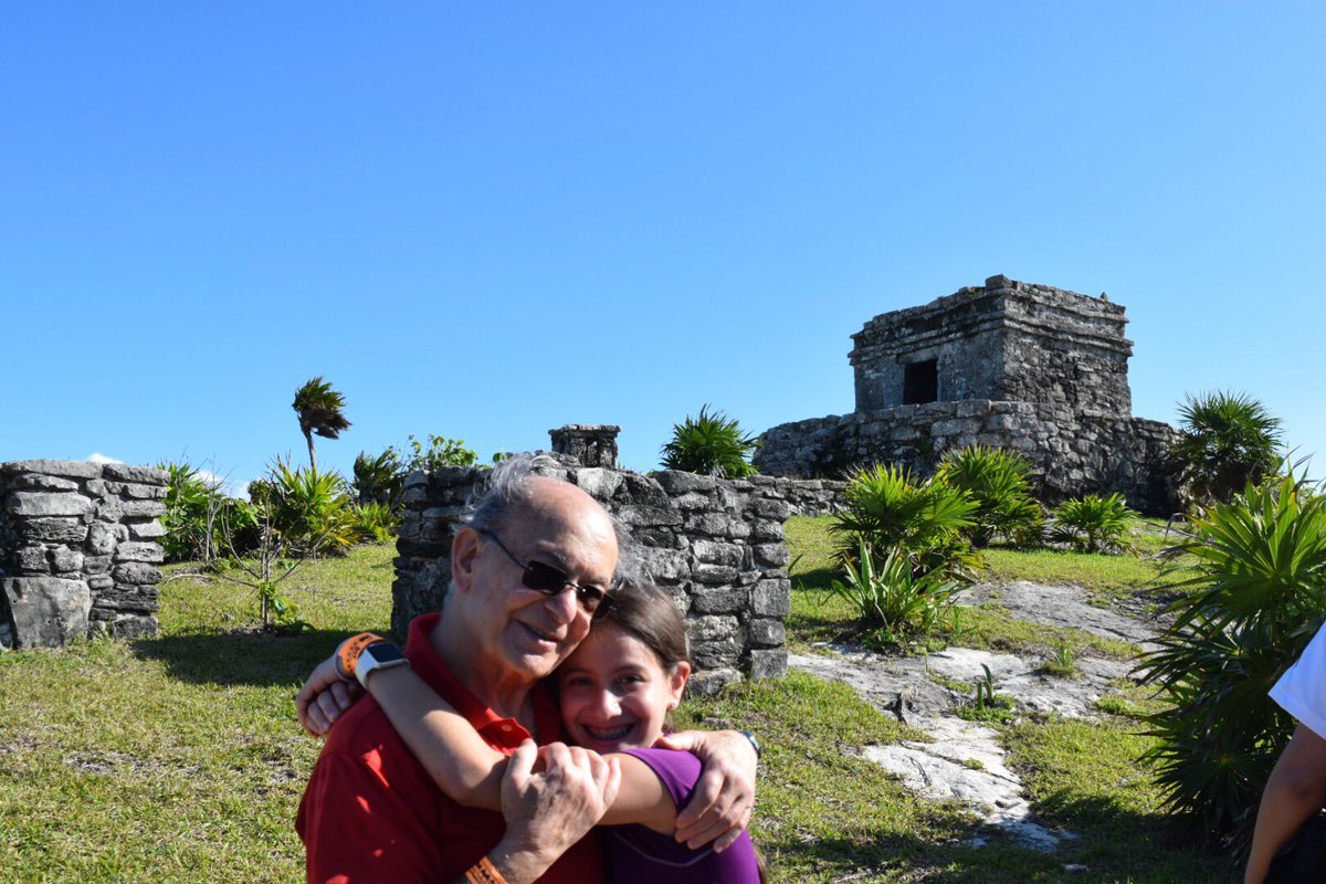foodntravelguru's tweet photo. Tulum an archeological beauty in The Yucatán Peninsula, south of Cancún. Fun for all ages. #visitmexico #youwillfallinlove https://t.co/hBQ0XRoruE