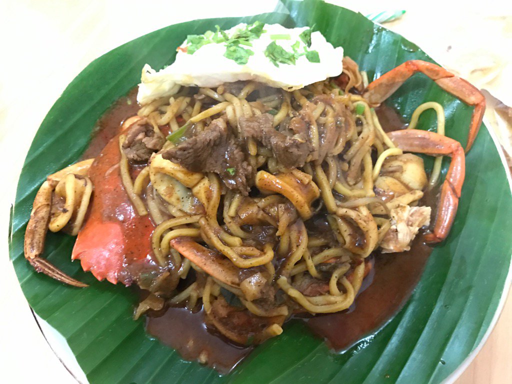 RoryAsyari's tweet photo. Mie Aceh Racing Spesial. Katanya ditambahin "bumbu khusus" biar enak. Level 5, masih jinak katanya 😅. @ Banda Aceh https://t.co/321h03fH2f