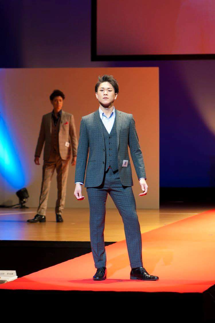 藤田晋之介 100点un チョイス こんにちは ミスタージャパン宮城代表の藤田晋之介です 先日行われたミスタージャパン宮城大会の公式写真を頂いたので載せます 写真を見てるともう懐かしい つい1ヶ月前の話ですが笑 3月の日本大会に向けて