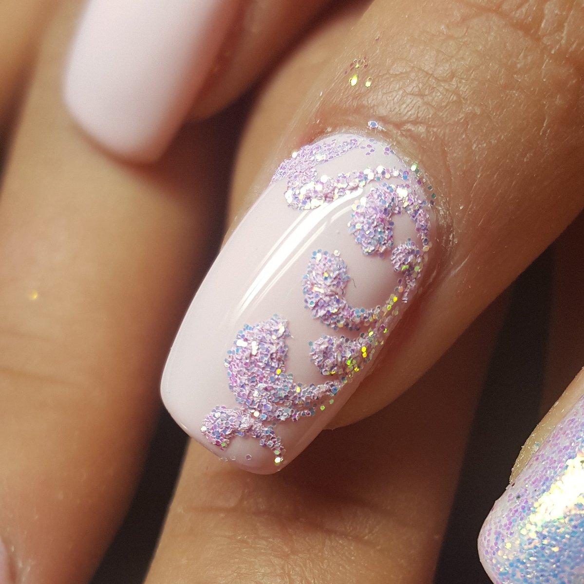 Andreea_Ai's tweet photo. @CNDLondon @magpie_beauty @yournailsmag @nailshopro @CNDWorld https://t.co/laEF7iNfFo